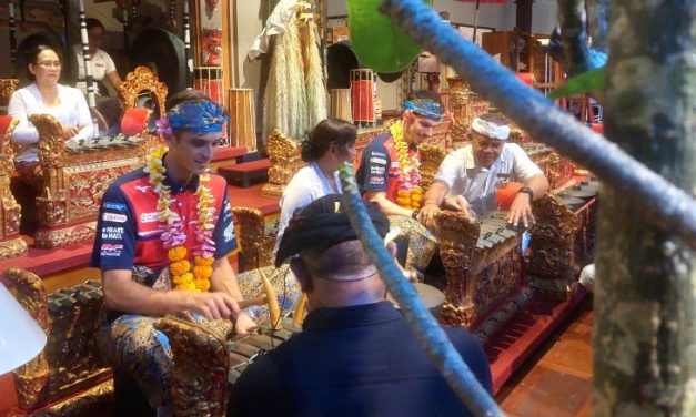 Joan Mir Bermain Gamelan Bali: Menggali Budaya Indonesia