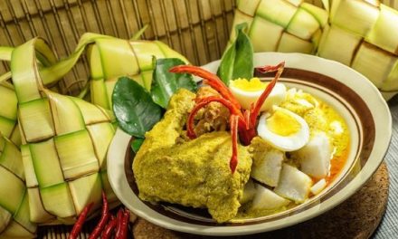 Ketupat Opor Ayam, Tradisi Kuliner Lebaran Yang Penuh Makna