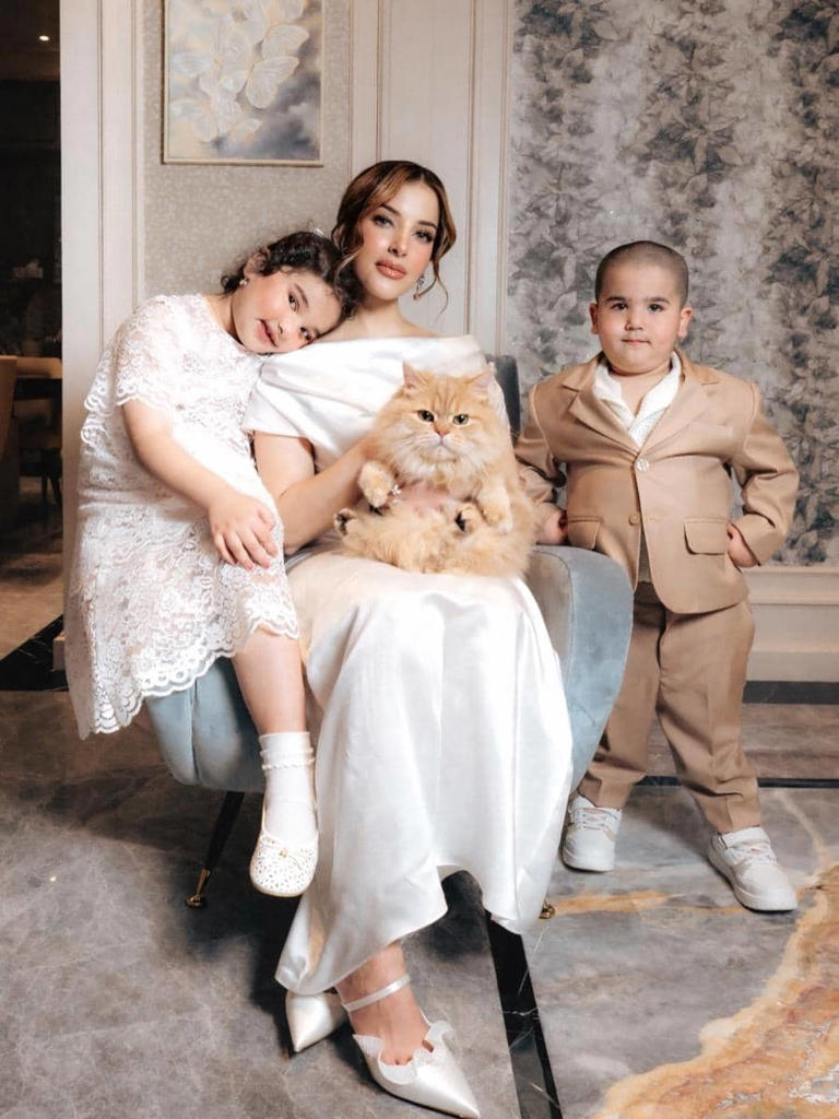 Momen Hangat Photoshoot Tasya Farasya Dengan Anak & Kucing