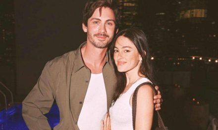 Akhir Bahagia! Logan Lerman Dan Ana Corrigan Resmi Menikah