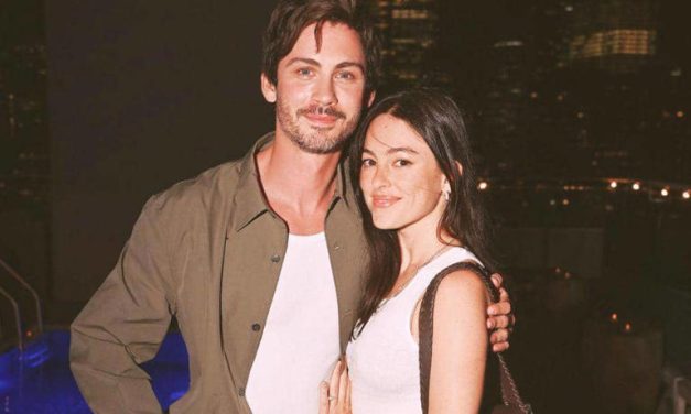 Akhir Bahagia! Logan Lerman Dan Ana Corrigan Resmi Menikah