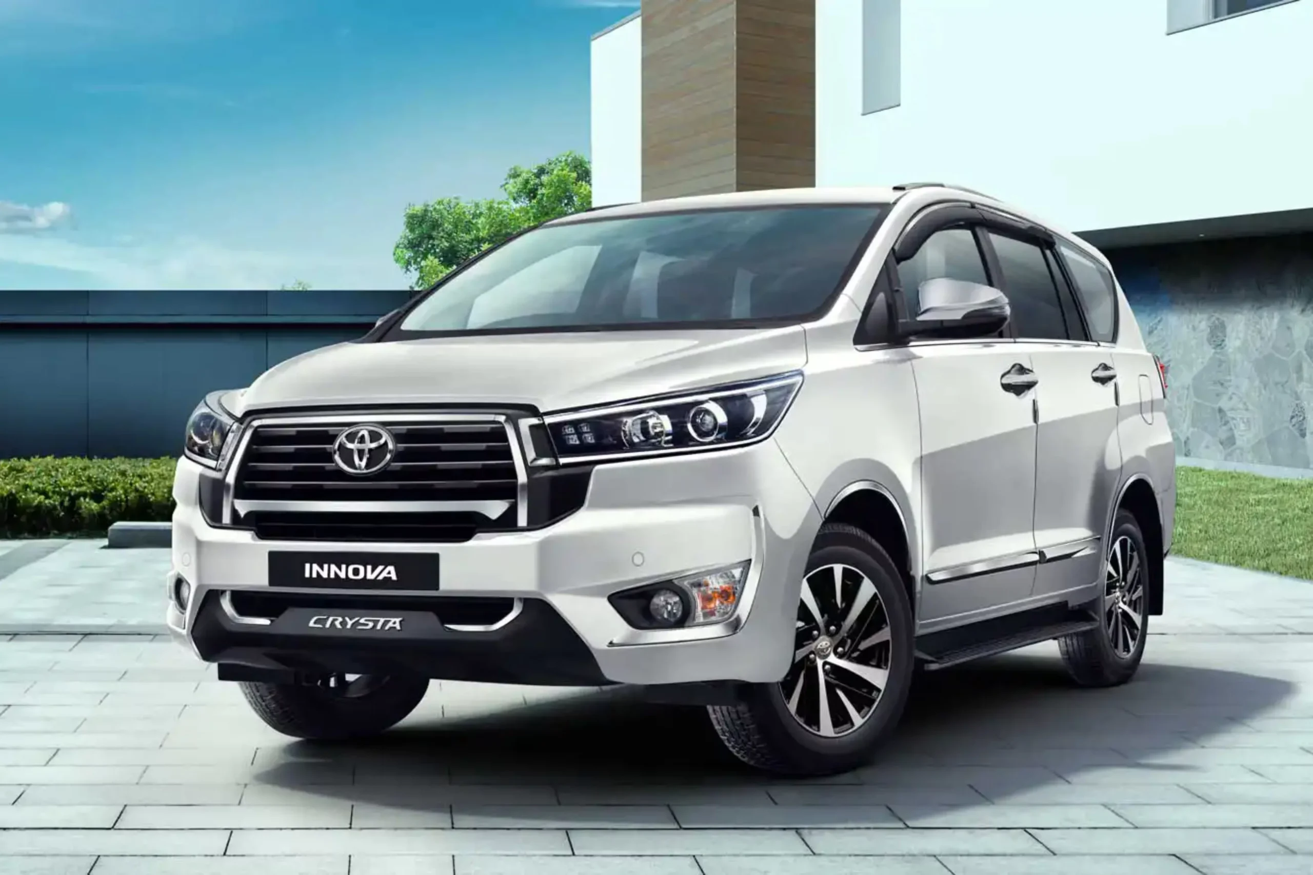 Bukan MPV Biasa! Ini Alasan Toyota Innova Crysta Banyak Di Buru