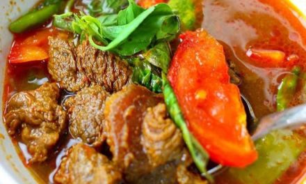 Makin Nikmat! Pindang Daging Sapi Empuk Dengan Kuah Segar