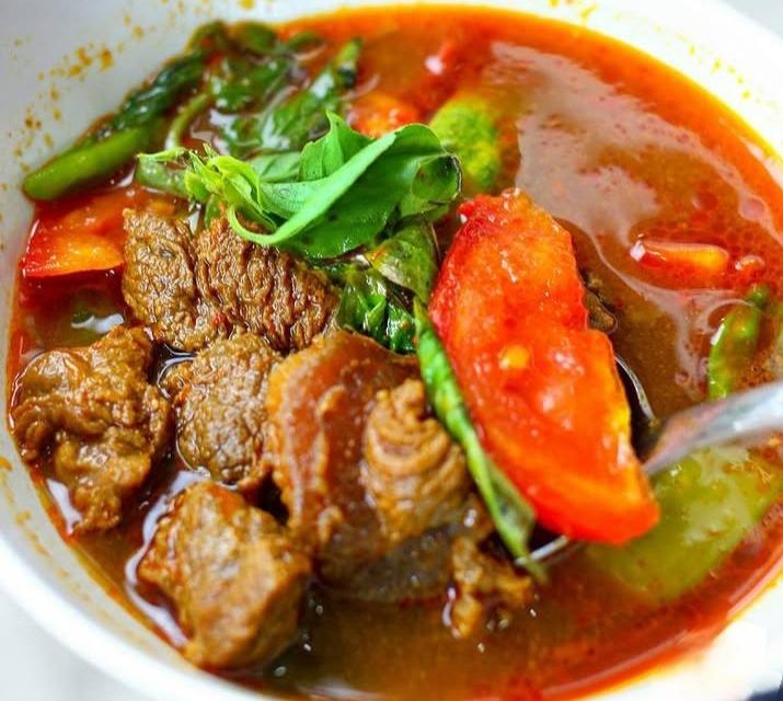 Makin Nikmat! Pindang Daging Sapi Empuk Dengan Kuah Segar