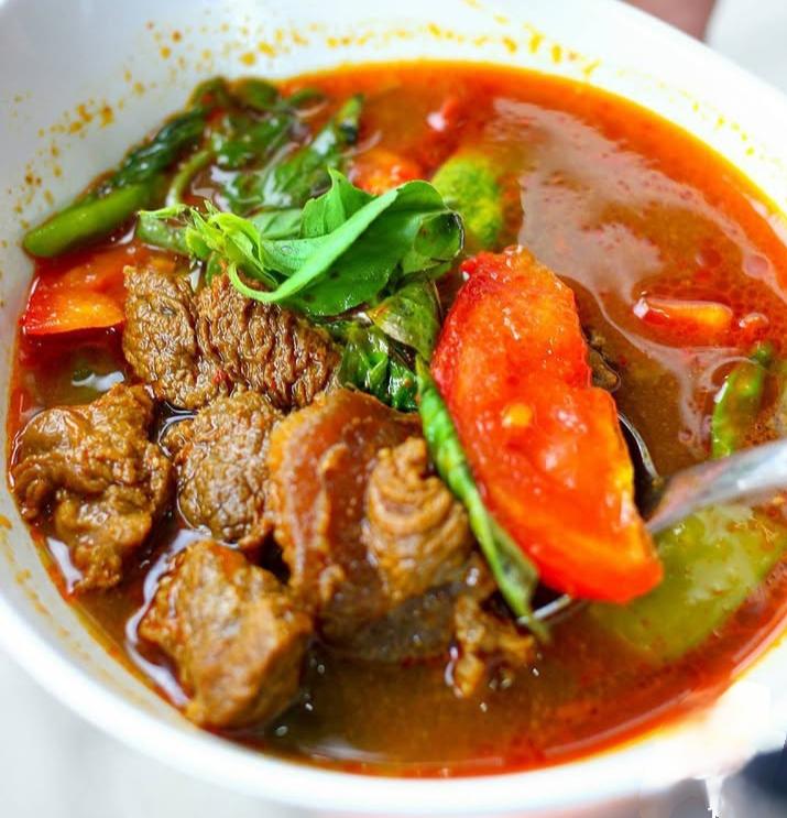 Makin Nikmat! Pindang Daging Sapi Empuk Dengan Kuah Segar