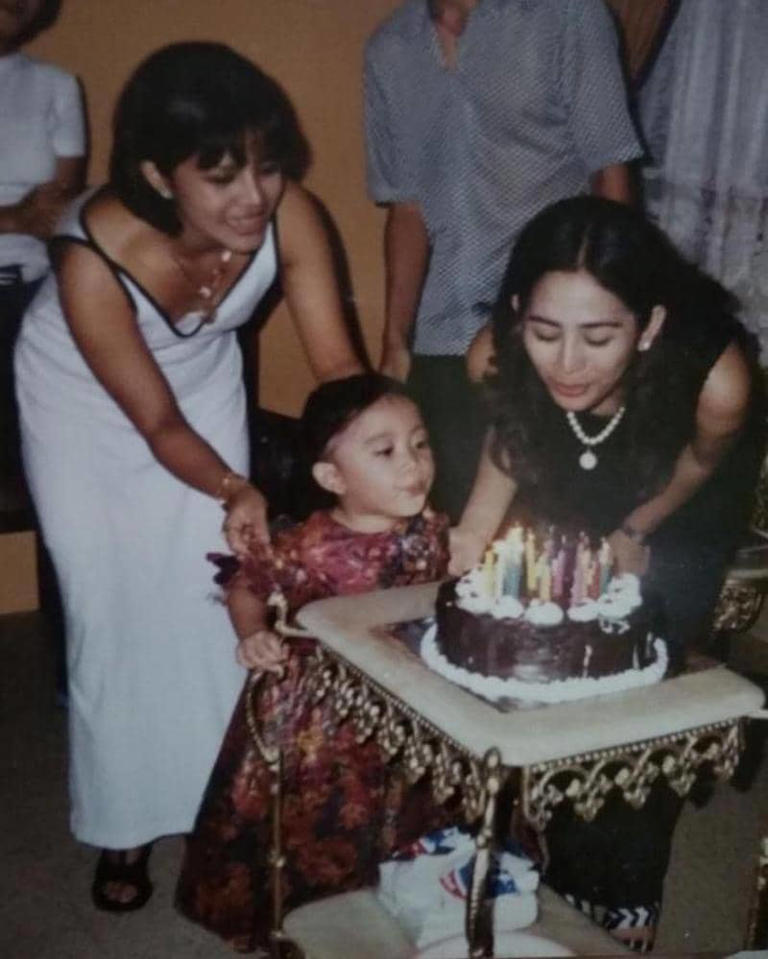 Manis Banget! Momen Jadul Rachel Vennya Bersama Orangtua